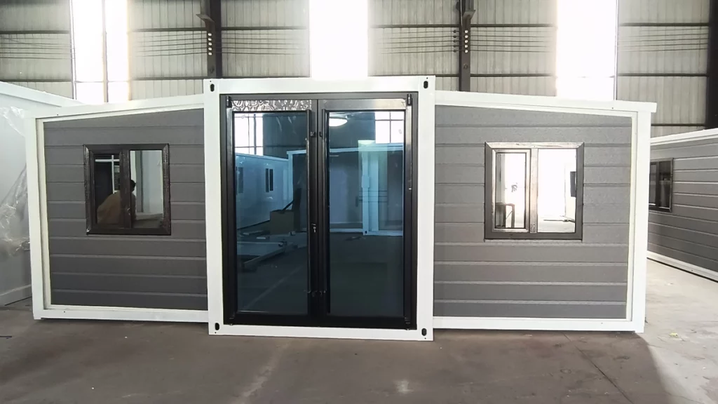 Expandable container house 3