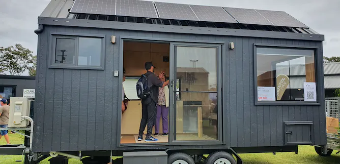 tiny house in container 