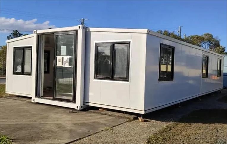 absorbing container homes